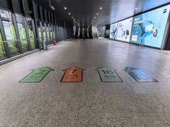 -龙阳路磁悬浮列车总站-停车场