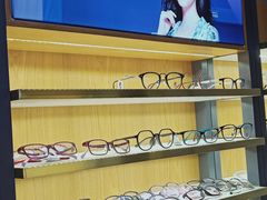 -优医视平价眼镜蔡司依视路折扣工厂店(德胜门店)