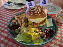 澳大利亚汉堡-鲨鱼美式餐厅酒吧Sharky