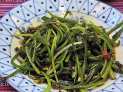 -香巴拉云南餐厅(华莱坞店)