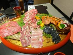 -山川小町·极番烧肉(新地假日广场店)