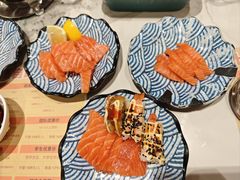 -金马门国际美食百汇(珞喻路店)