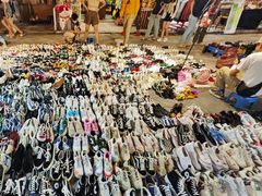 -席娜卡琳火车铁道夜市