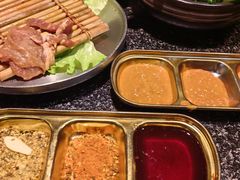-红泥小火炉·东北泥炉烤肉(天一旗舰店)