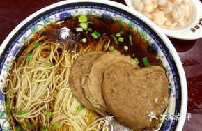 Flat Bamboo Shoot and Tofu Skin Noodles