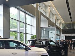 -奔驰上海利星(七宝店)