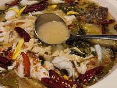 -江渔儿酸菜鱼(奥园广场金发购物中心店)