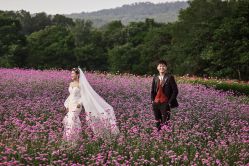 -雪中彩影婚纱摄影·微光艺术中心