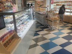 -85度C(生甜甜圈研究工坊·上海平凉店)