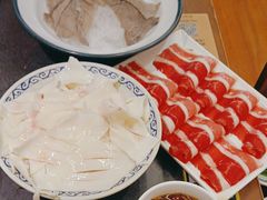 -沸炉重庆老火锅(军事博物馆店)