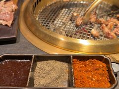 -铭牛烧肉·和牛海鲜自助(高新月牙湖店)