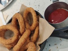 -必胜客(WOW中央公园店)