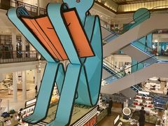 -乐蓬马歇百货公司(Rive Gauche)