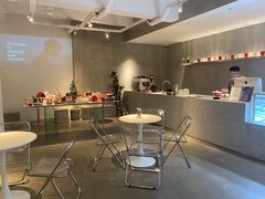 -洪小鹏生活美学馆(领SHOW天地店)