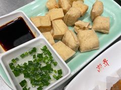 -潮界(LU·ONE凯德晶萃广场店)