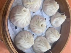 -莱莱小笼·乔艾