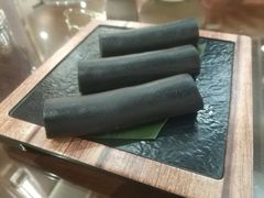 香滑黑芝麻卷-喜喜酒家·纯手工点心·粤菜