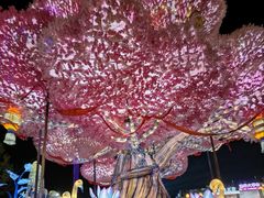 -淄博花灯齐彩城