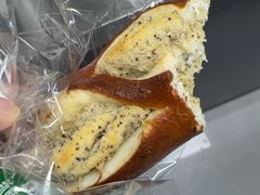 -三只松鼠生活馆(芜湖弋江金鹰店)