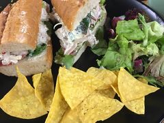 煎鸡胸肉三明治-HELLO 27 意面·沙拉·帕尼尼