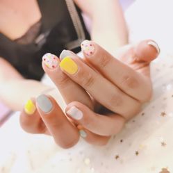 -蜜丝卡伦美甲美睫半永久