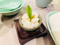 手剥龙井虾仁-十八棵（老龙井）御茶园(老龙井店)