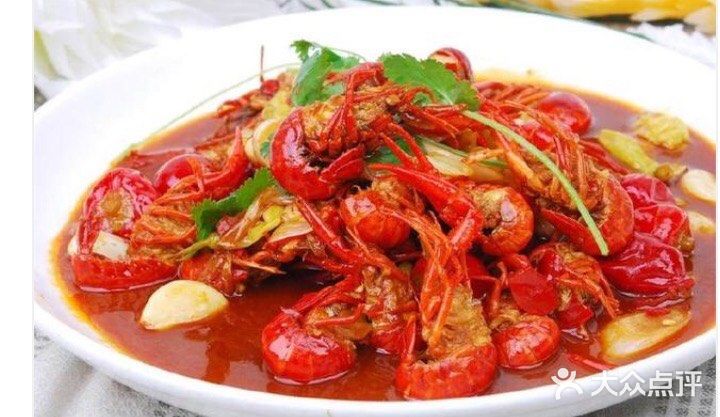 夏季宵夜都爱的麻辣小龙虾