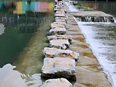 -百里峡七彩艺术小镇