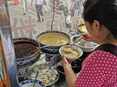-何老二卤汁凉粉
