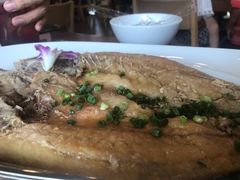 -Chom Cafe and Restaurant