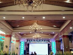 -老街坊美食汇(玉兰大街店)