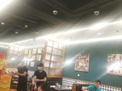 大堂-胡须佬鸡煲四季火锅店(石厦西村直营店)