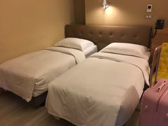 -高雄佳适旅舍-六合馆