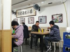 大堂-陈记卤煮小肠