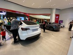 -TESLA 特斯拉(广州天环广场体验店)