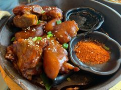 个旧烤猪蹄-云海肴·汽锅鸡·云南菜(天山百盛优客店)