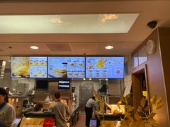 -麦当劳(轻轨曹杨路店)