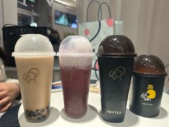 -喜茶(迪士尼小镇·平行宇宙店)