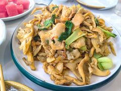 -何适山庄 ·可团建(水长城P2停车场店)