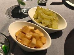 话梅凉拌白玉苦瓜-T館·花园艺术餐厅