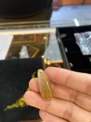 -灵彩珠宝(朗香街店)