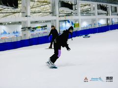 -乔波室内滑雪场