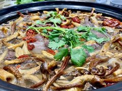 -九寨沟特色牦牛肉汤锅