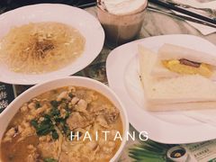沙嗲牛肉河粉-翠华餐厅