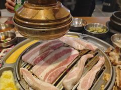 -GOGIYA·咕叽吖韩国传统烤肉店(东方新天地店)