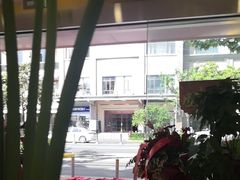 -皓齿连锁·雅贝健口腔·种植·矫正中心(虹口曲阳路店)