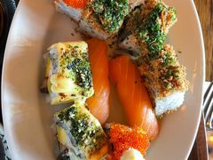 -四海一家自助餐(益田假日广场店)