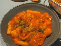 弘大粗暴辣炒年糕-chicken plus韩国炸鸡(城阳店)