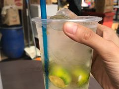 -东海岸人工湖美食村