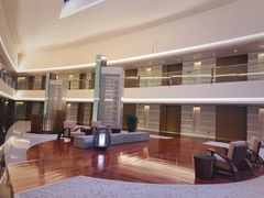 -上海滴水湖皇冠假日酒店